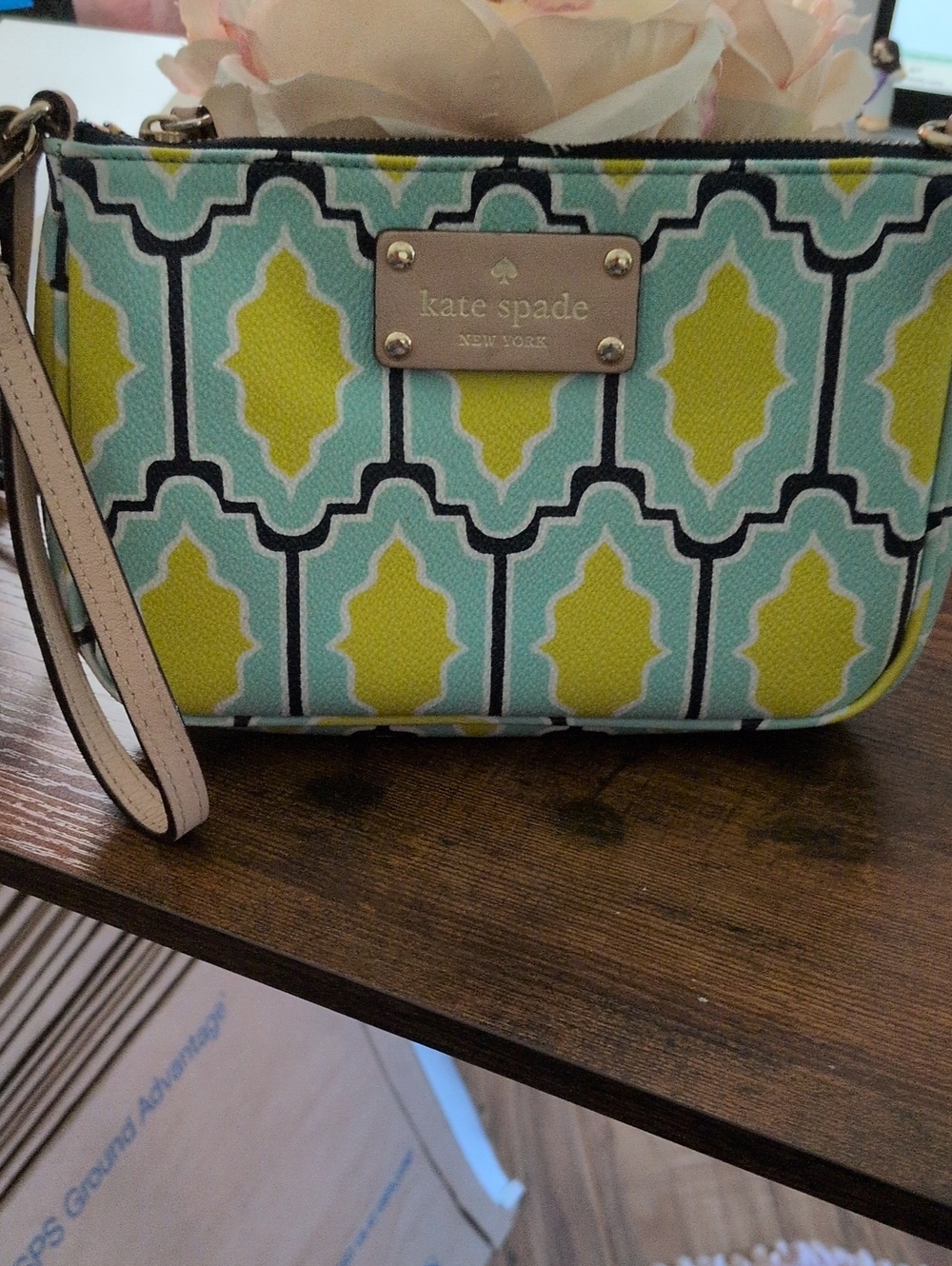KATE SPADE Yellow & Aqua Geometric Wristlet